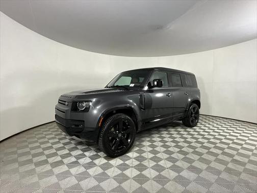 2025 Land Rover Defender 110 V8