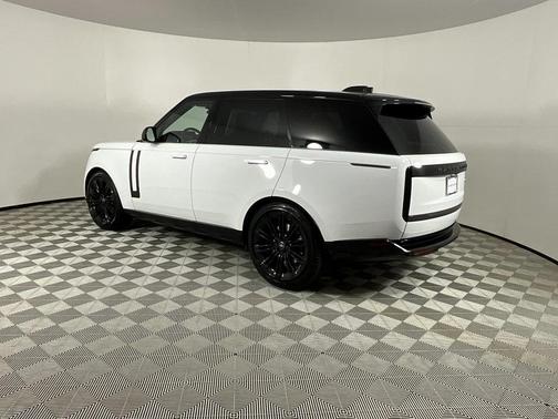 2023 Land Rover Range Rover P530 SE