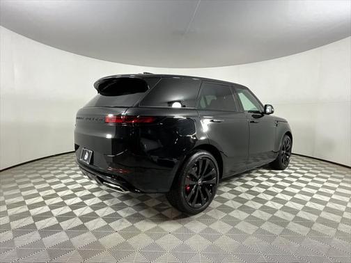 2025 Land Rover Range Rover Sport SE