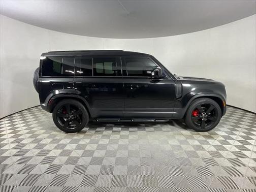 2022 Land Rover Defender 110 S