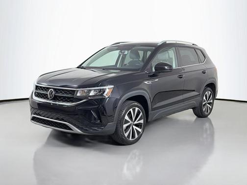 Deep Black Pearl 2022 Volkswagen Taos 1.5T SE