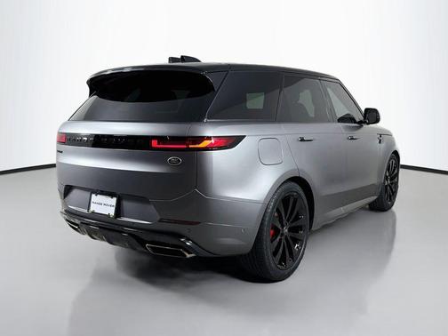 Eiger Grey Metallic 2024 Land Rover Range Rover Sport SE