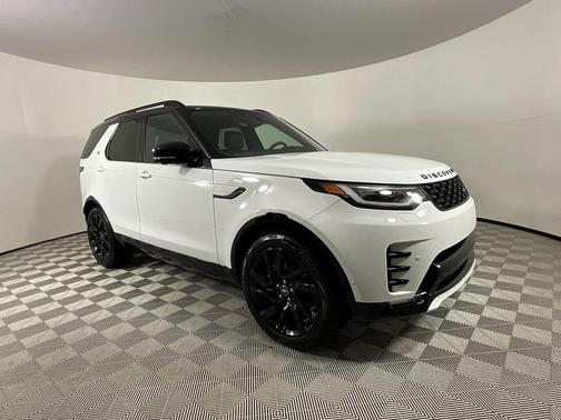 2025 Land Rover Discovery P300 Dynamic SE