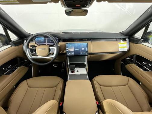 2025 Land Rover Range Rover P400 SE