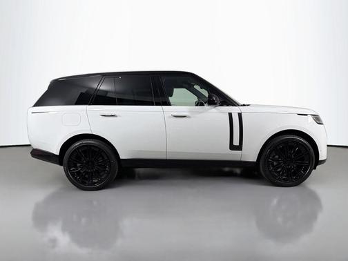 Fuji White 2026 Land Rover Range Rover P530 SE