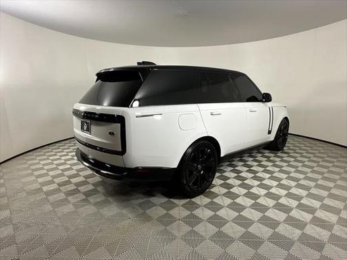 2023 Land Rover Range Rover P530 SE