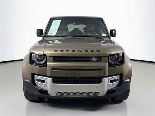 Bronze 2025 Land Rover Defender 110 P400 S