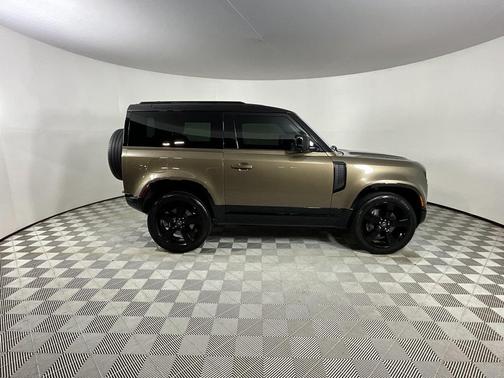 2023 Land Rover Defender 90 X-Dynamic SE
