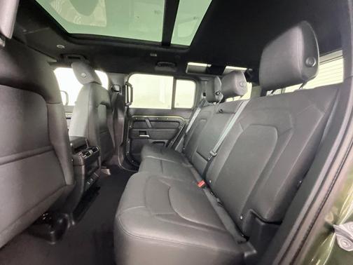 2026 Land Rover Defender P300 S