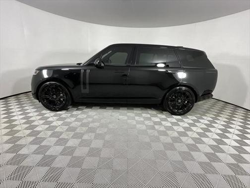 2023 Land Rover Range Rover P530 SE
