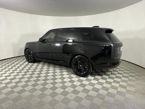 2023 Land Rover Range Rover P530 SE