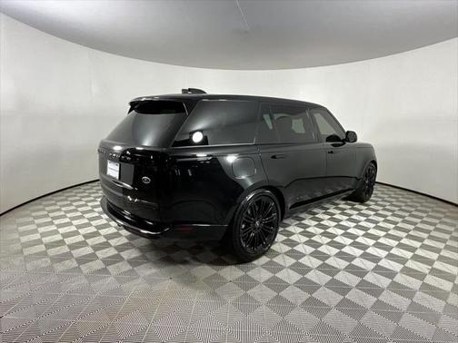 2023 Land Rover Range Rover P530 SE