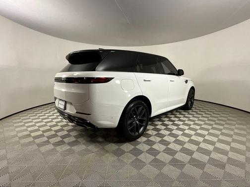 2024 Land Rover Range Rover Sport SE