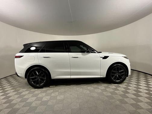 2024 Land Rover Range Rover Sport SE