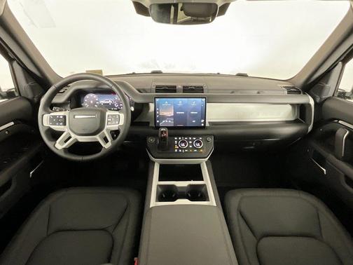 2025 Land Rover Defender 110 P500 X-Dynamic SE