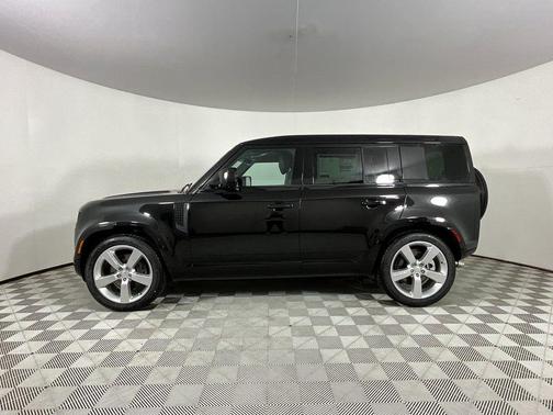 2025 Land Rover Defender 110 P500 X-Dynamic SE