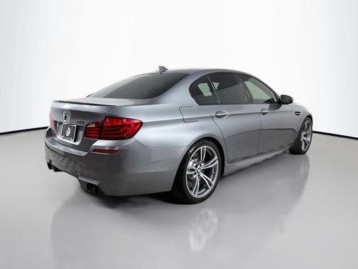 Space Gray Metallic 2013 BMW M5 Base