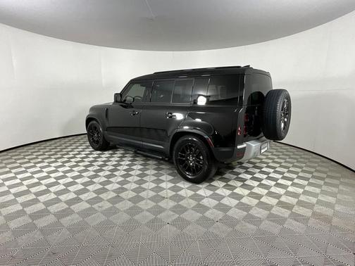 Santorini Black Metallic 2025 Land Rover Defender 110 P300