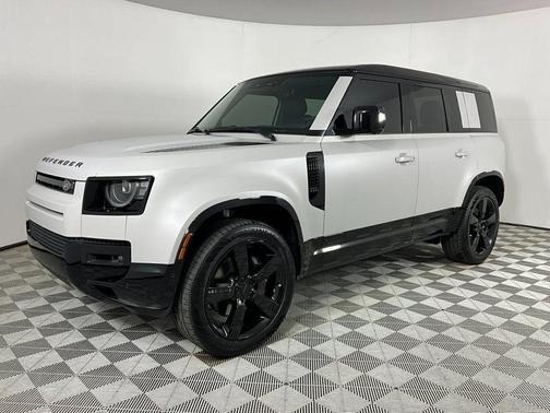 Borasco Grey Metallic 2026 Land Rover Defender P500 X-Dynamic SE