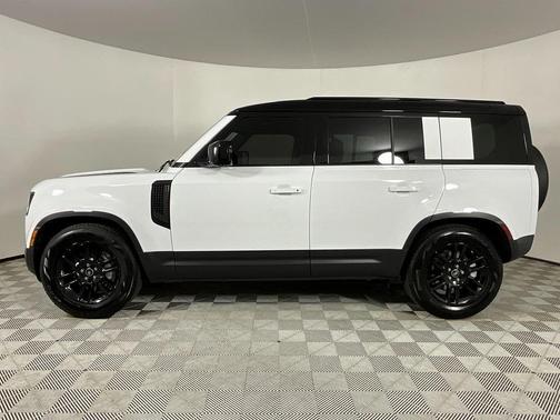 2025 Land Rover Defender 110 P300