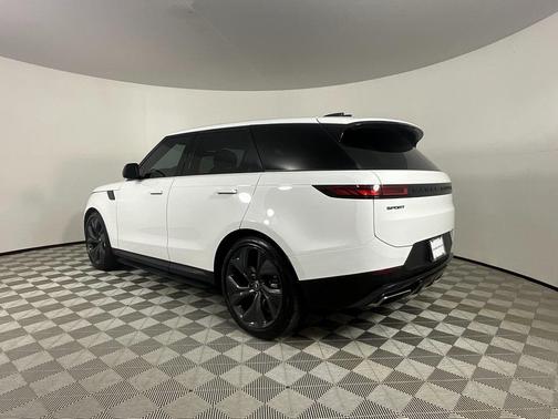 2024 Land Rover Range Rover Sport SE