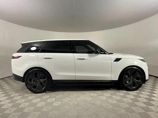 2024 Land Rover Range Rover Sport SE