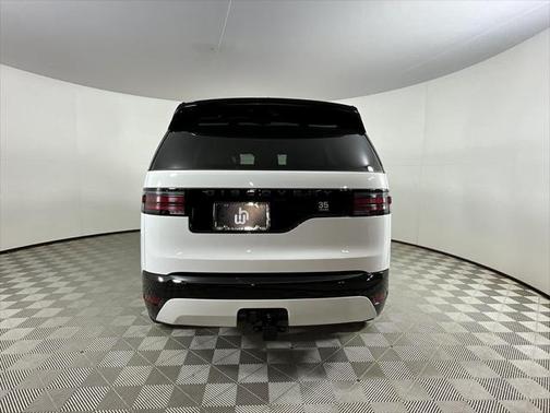 2025 Land Rover Discovery P360 Dynamic SE