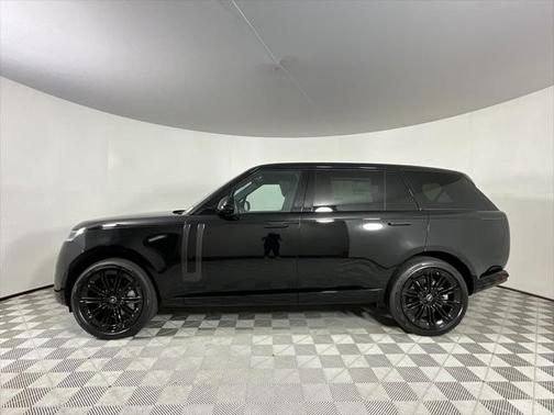 2025 Land Rover Range Rover P530 SE 7 Seat