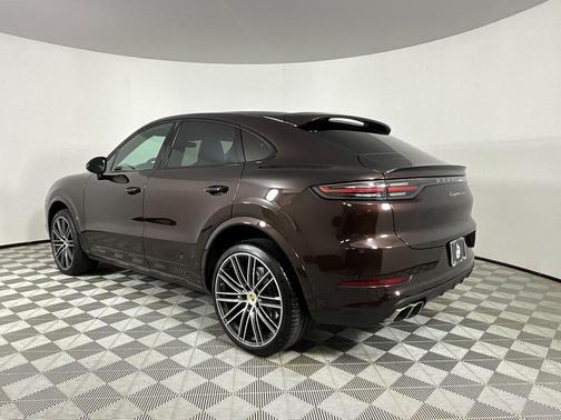 2022 Porsche Cayenne Turbo