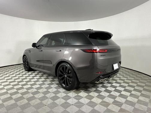 2025 Land Rover Range Rover Sport SE