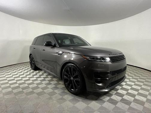 2025 Land Rover Range Rover Sport SE