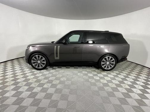2023 Land Rover Range Rover P530 SE