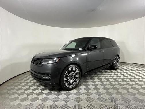 2025 Land Rover Range Rover P400 SE 7 Seat