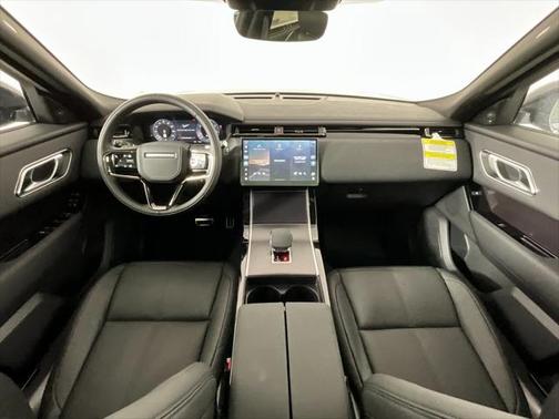 2026 Land Rover Range Rover Velar P400 Dynamic SE