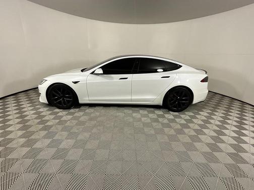 2021 Tesla Model S Plaid