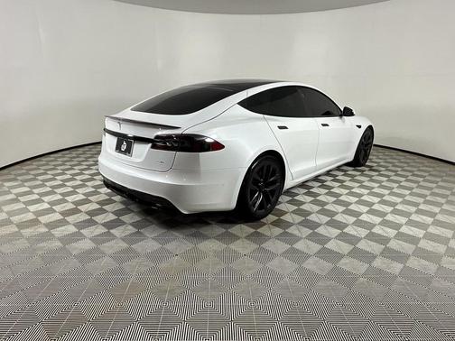 2021 Tesla Model S Plaid