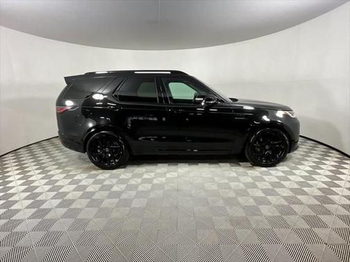 2023 Land Rover Discovery P300 S R-Dynamic