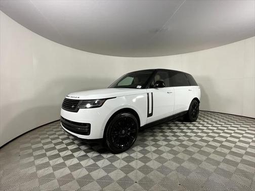 2025 Land Rover Range Rover P530 SE 7 Seat