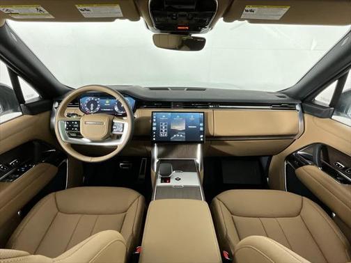 2025 Land Rover Range Rover P530 SE 7 Seat