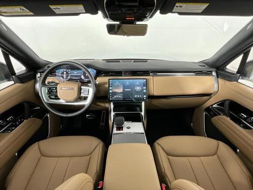 2025 Land Rover Range Rover P530 SE 7 Seat
