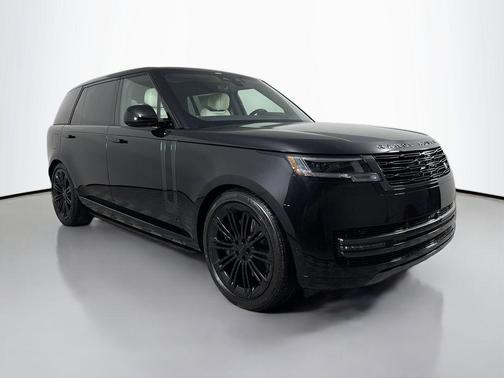 Santorini Black Metallic 2026 Land Rover Range Rover P530 SE 7 Seat