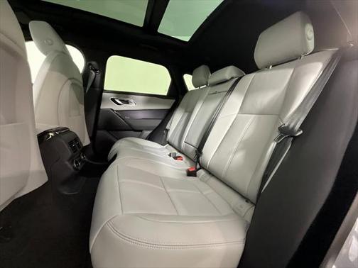 2026 Land Rover Range Rover Velar P250 SE R-Dynamic