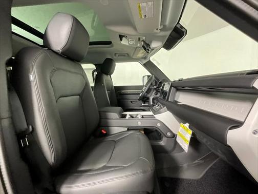 2025 Land Rover Defender 110 P400 S