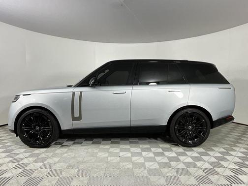 2023 Land Rover Range Rover P530 SE