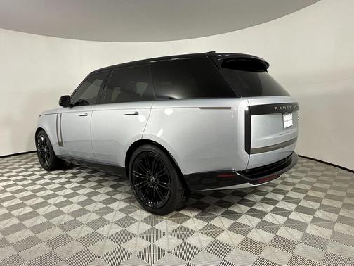 2023 Land Rover Range Rover P530 SE