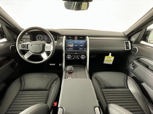 2025 Land Rover Discovery P360 Dynamic SE
