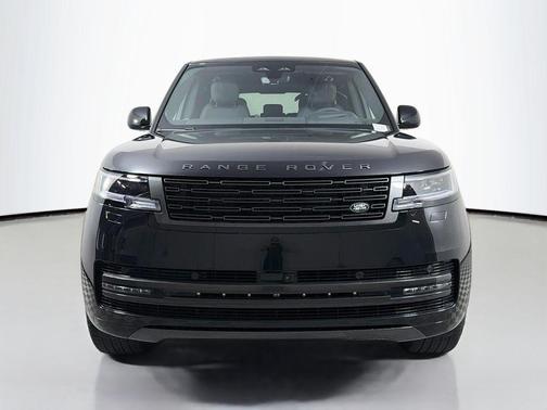 Santorini Black Metallic 2026 Land Rover Range Rover P400 SE 7 Seat