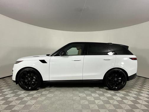 2025 Land Rover Range Rover Sport SE