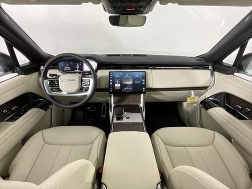 2025 Land Rover Range Rover P530 SE