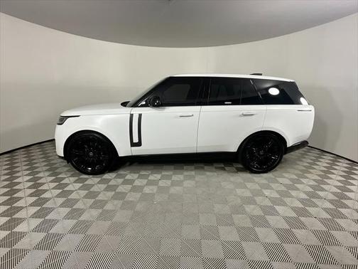 2025 Land Rover Range Rover P530 SE
